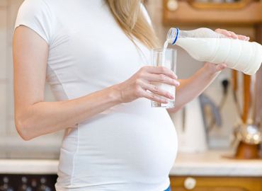 آیا خوردن دوغ در دوران بارداری مناسب است؟