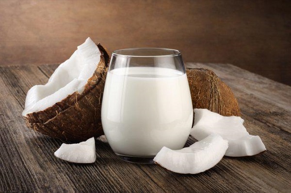 ارزش غذایی شیر نارگیل