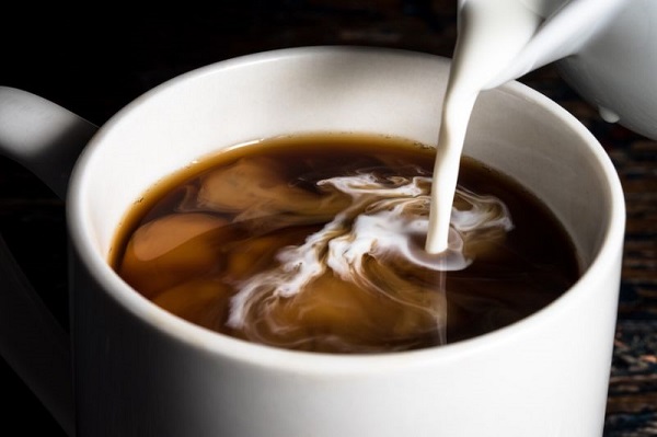طرز تهیه شیر قهوه به روش امریکایی