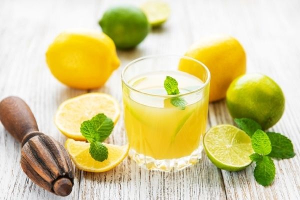 آب لیمو؛ روشن‌کننده پوست