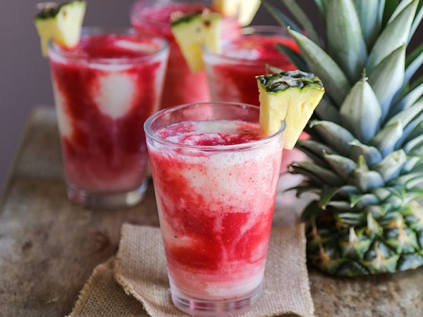 نوشیدنی یخی هندوانه و آناناس