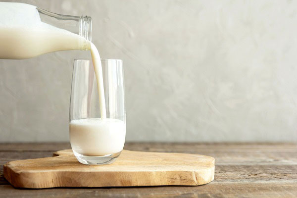زمان ایده‌آل برای مصرف شیر