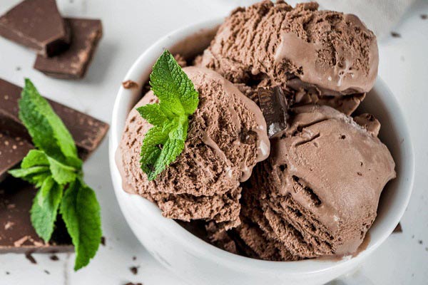 طرز تهیه بستنی شکلاتی خانگی (روش سوم)