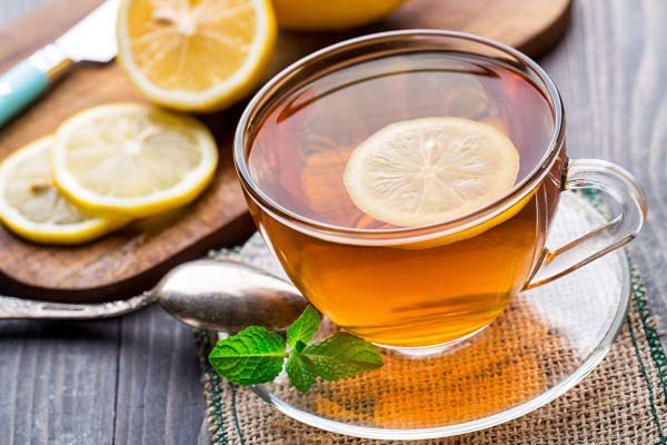نوشیدنی چای سبز با نعنا و لیمو
