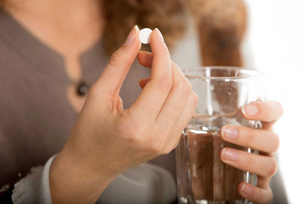 داروهای موثر برای درمان درد معده بعد از مصرف شیر