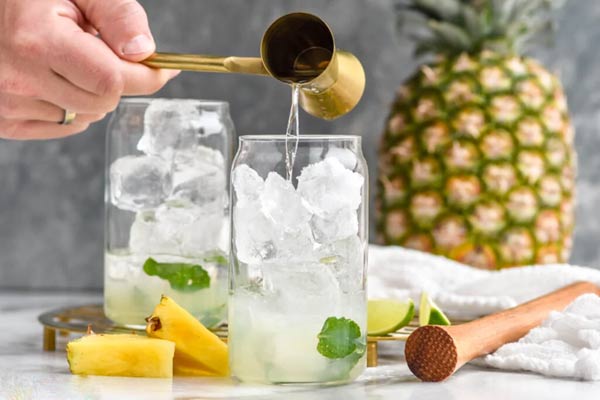 مواد لازم برای موهیتوی آناناس
