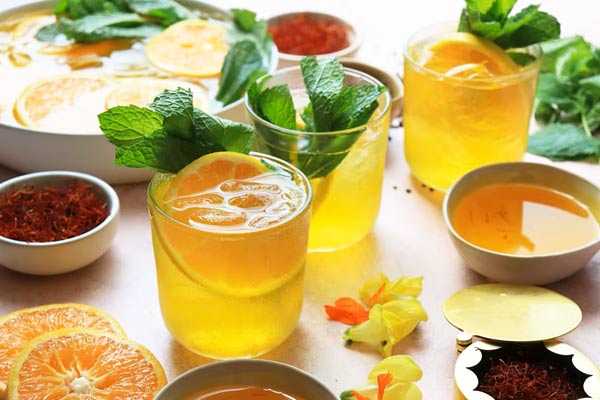 مواد لازم برای تهیه نوشیدنی نعناع و زعفران