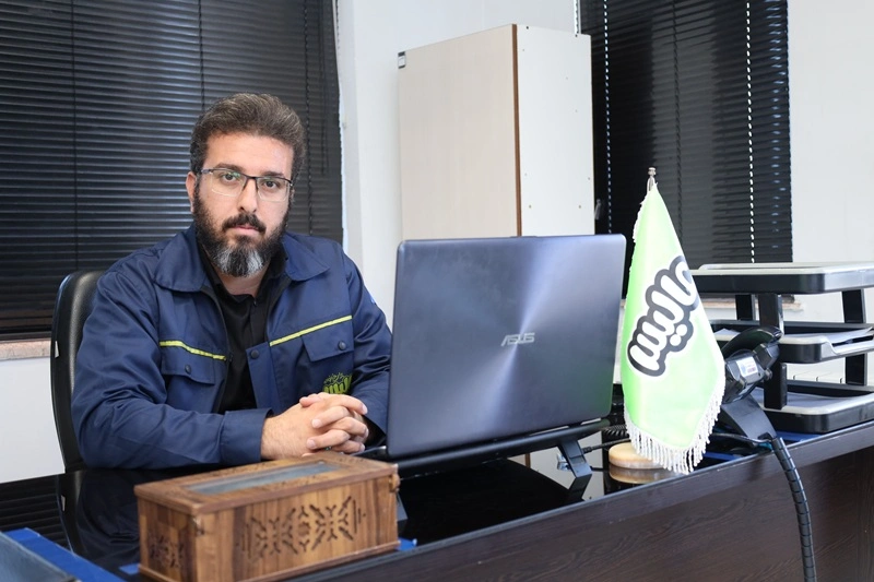 شیر در عالیس