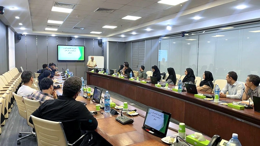 آموزش مستمر و علمی کارکنان، گام مهم عالیس در توسعه‌سازمانی