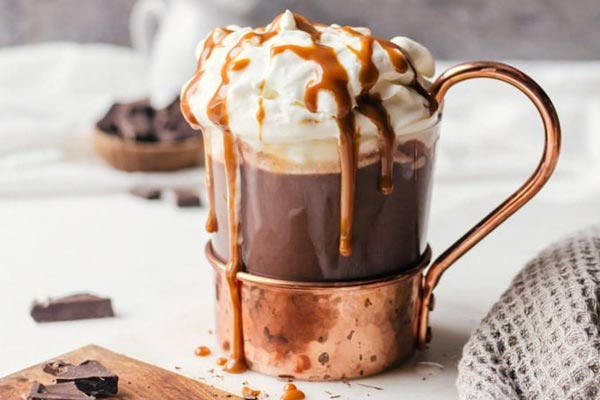 مواد لازم برای تهیه نوشیدنی شکلات تلخ و وانیل ( ۲ فنجان):