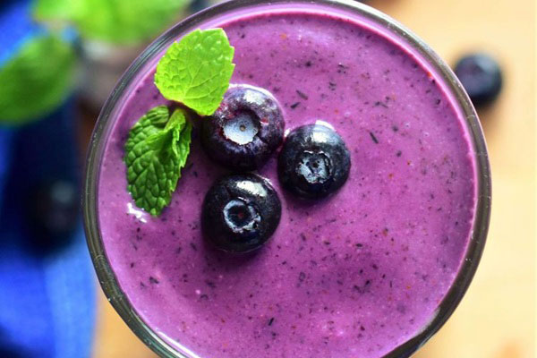 اسموتی بلوبری و شیر بادام