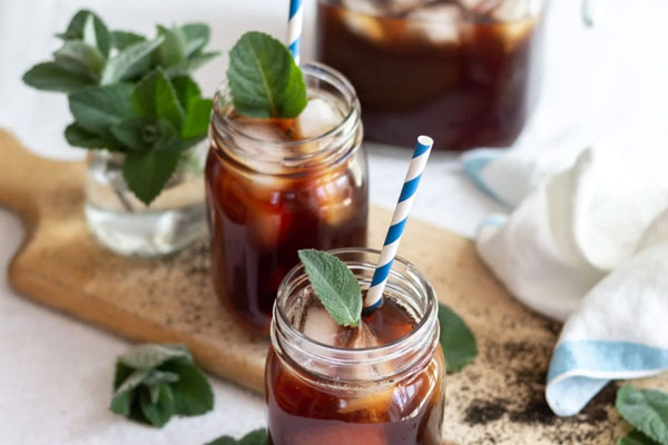 مواد لازم و تجهیزات مورد نیاز برای تهیه چای سرد سیاه با نعناع